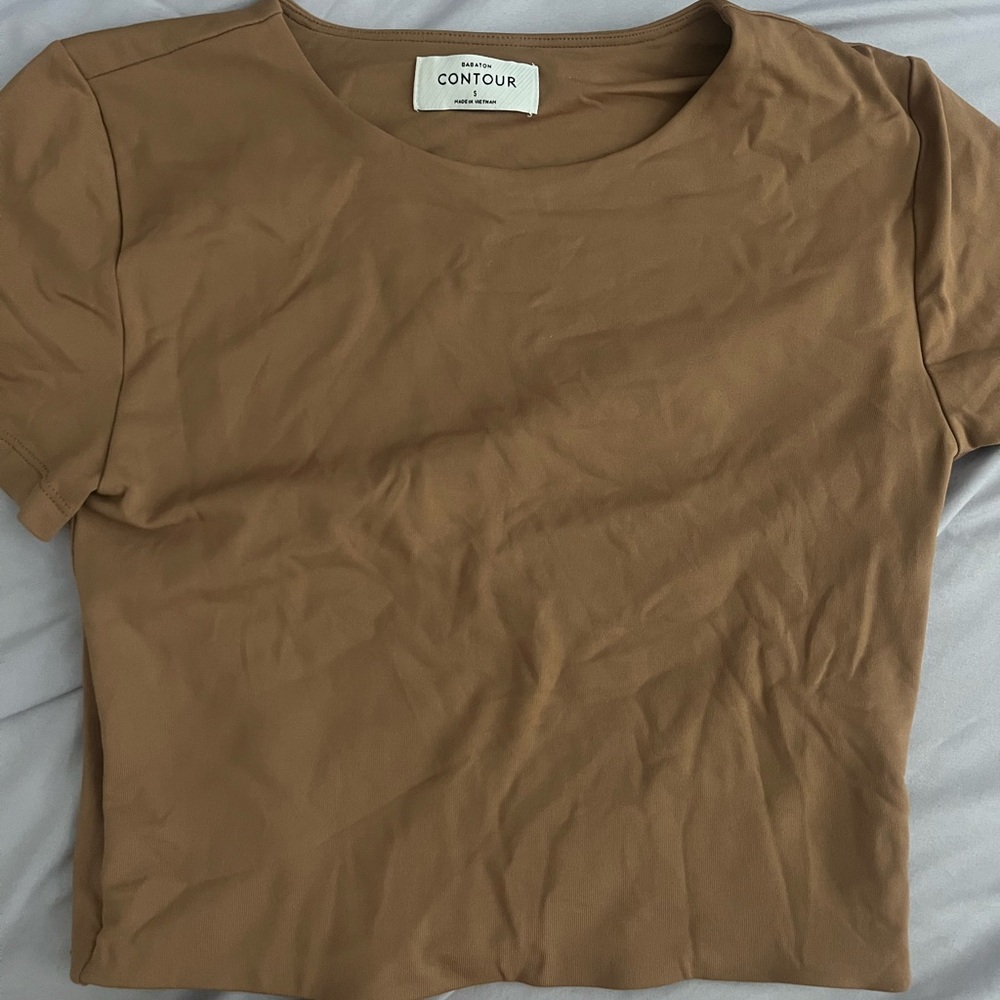 Aritzia Babaton Brown Contour Crop Top